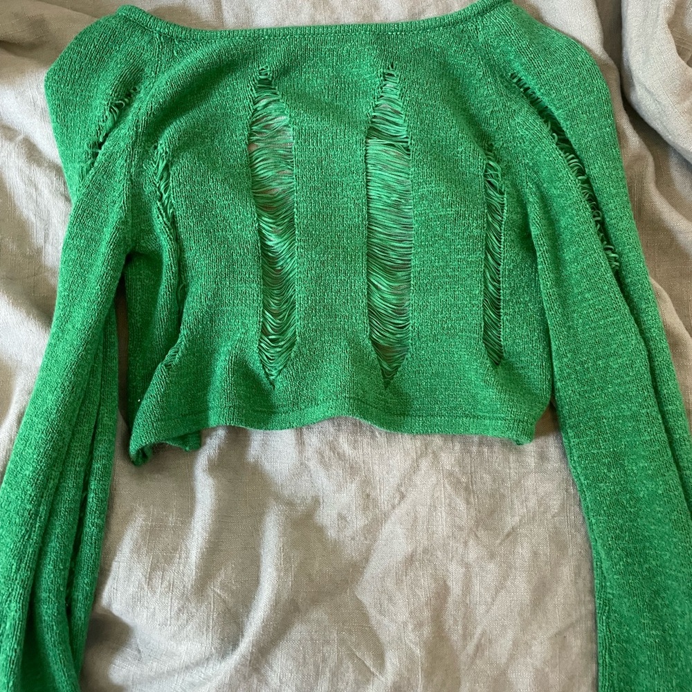 Ripped crop top with open back